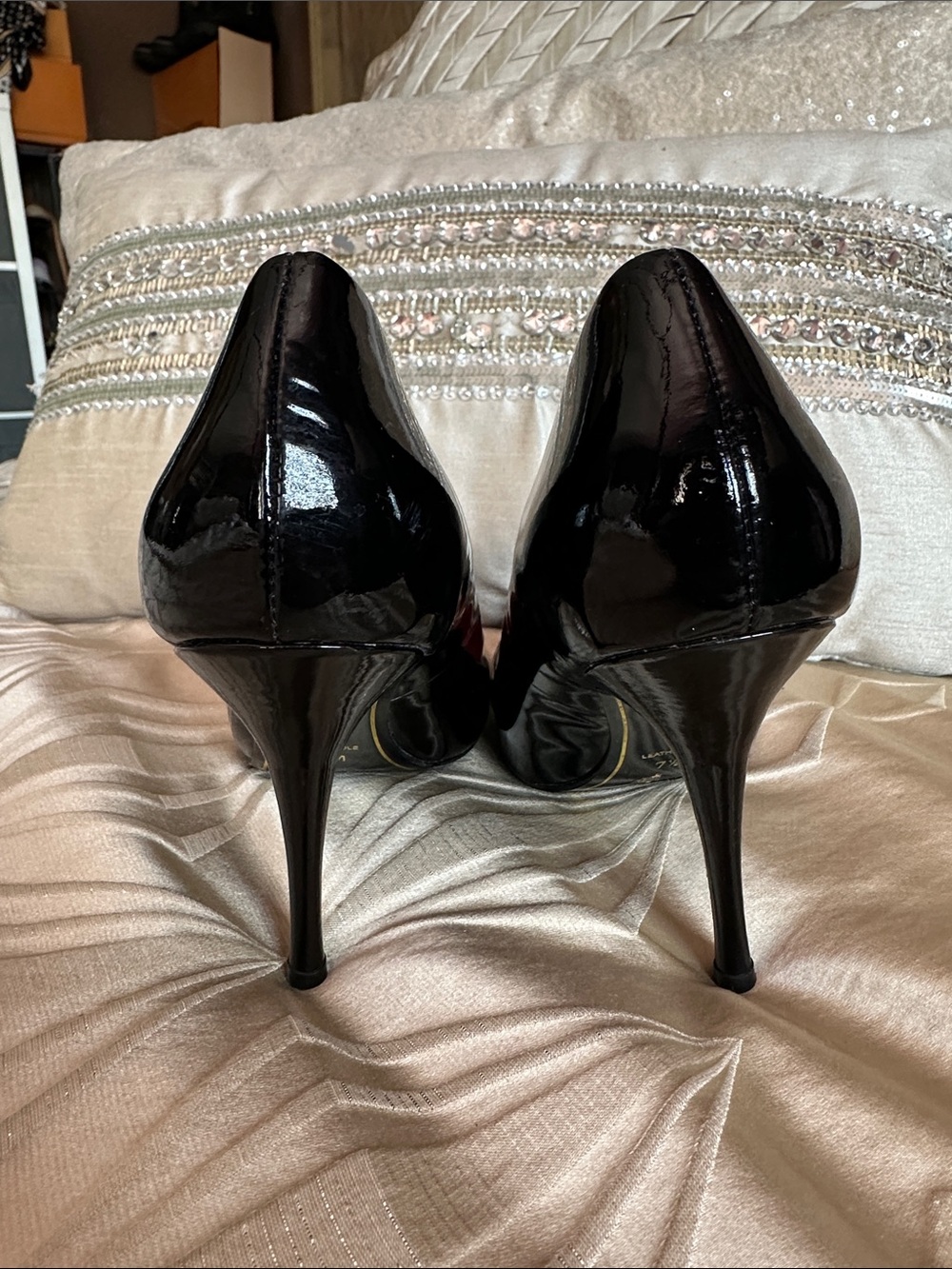 Charles Jourdan Black Patent Pointed-Toe Stiletto Pumps with Red Lining - Picture 5 of 11